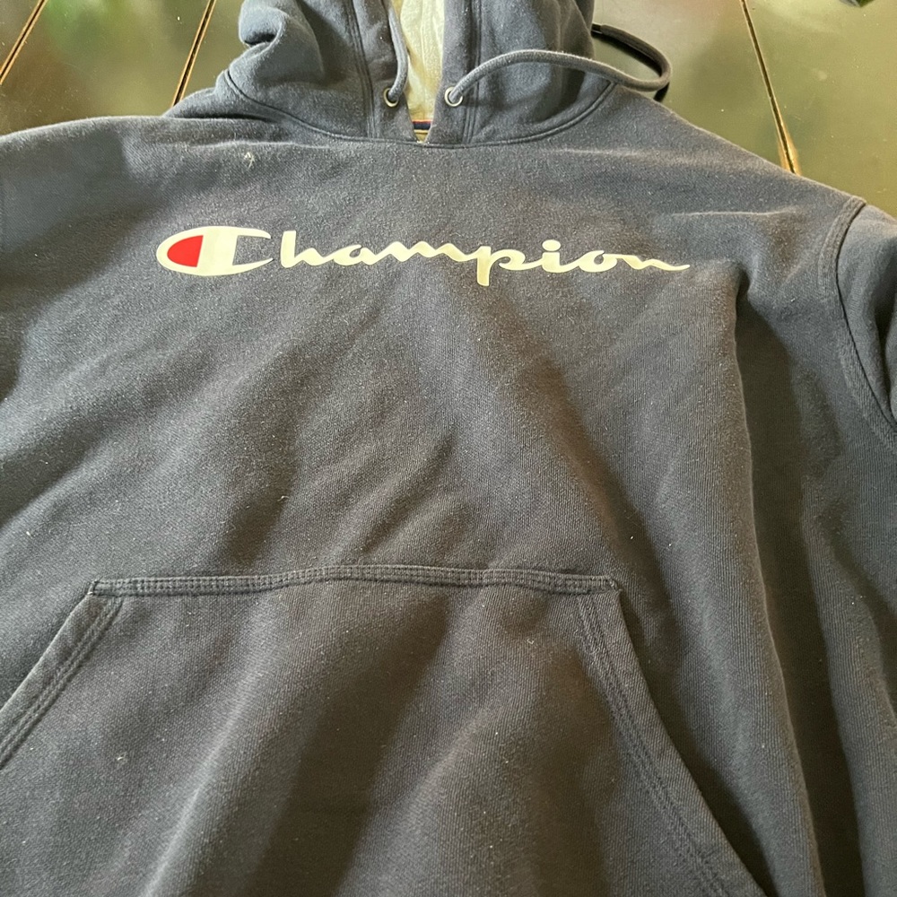 Men’s champion sweatshirt
